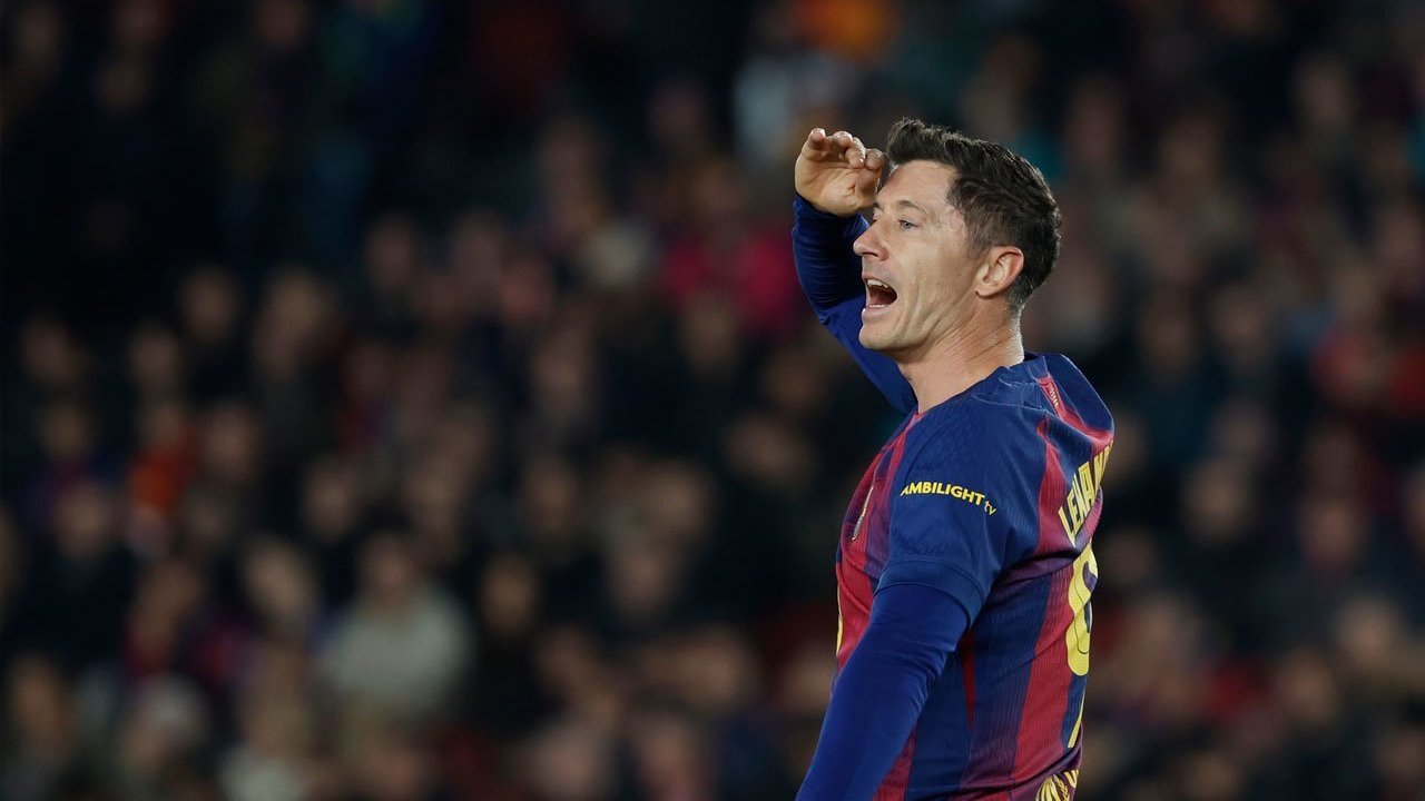 Resmi! Robert Lewandowski Umumkan Cabut dari Barcelona usai 4 Tahun Bersama