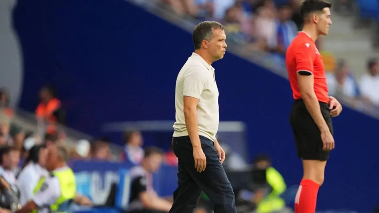 Luis Castro Buka Suara Usah Levante Dicukur Barcelona